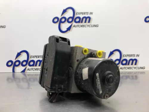 ABS Pomp-8233913