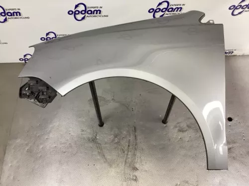 Scherm links-voor-8342727