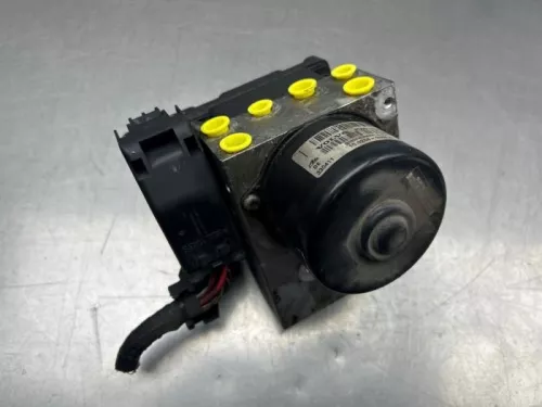 ABS Pomp-8298773 (22566097)