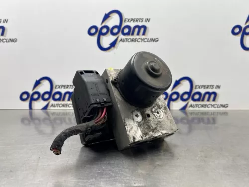 ABS Pomp-8298773 (22566097)