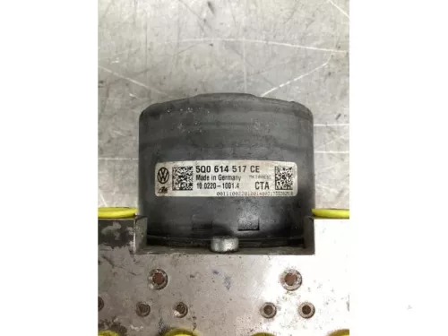 ABS Pomp-8136589 (21433987)