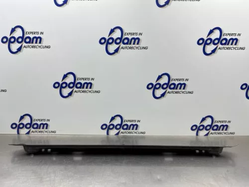 Radiateurbalk-8182090