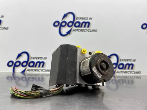ABS Pomp-8331826