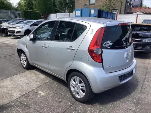 Achteras voorwielaandrijving-8347908