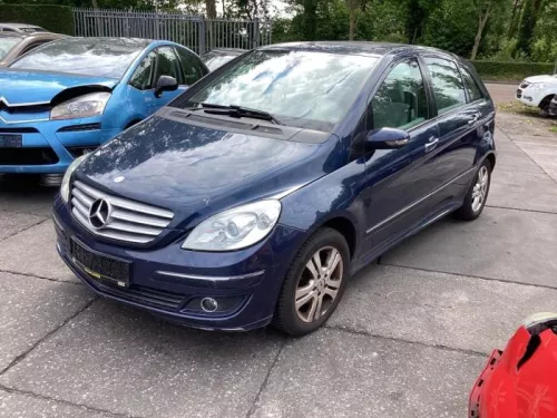 Scherm links-voor-8336351