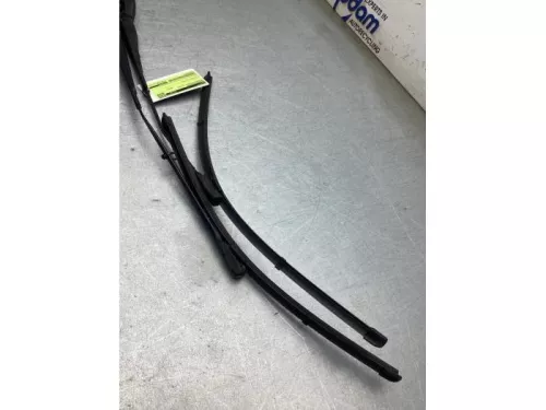 Ruitenwisserarm voor-8254528