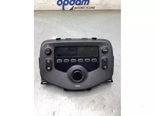 Radio-8266863