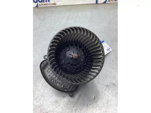 Kachel Ventilatiemotor-8106532