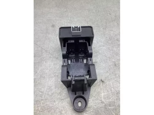 Accu controle module-7867513 (22082178)