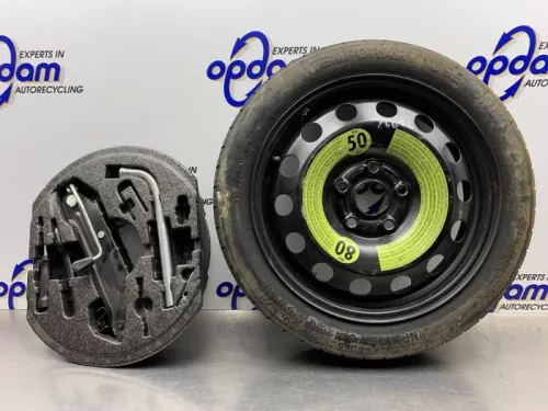 Krikset + reservewiel-8355724