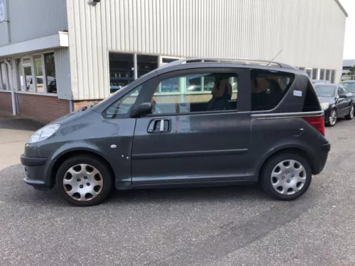 Achteras voorwielaandrijving-8173843 (20977405)