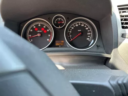 Kilometerteller KM-8341924