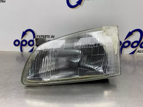 Koplamp links-8346318