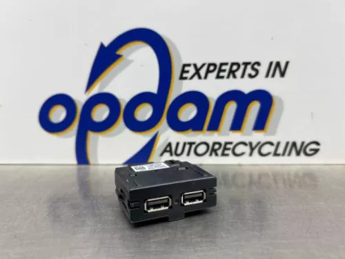 AUX/USB aansluiting-8049452