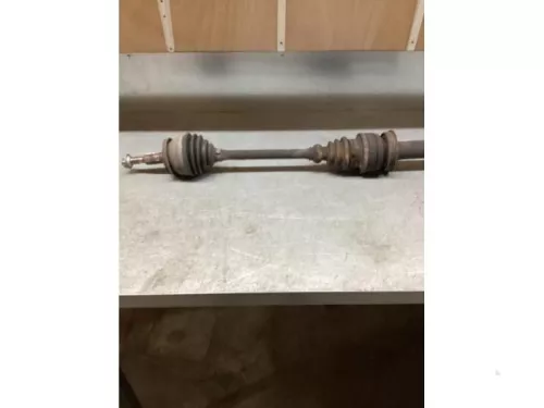 Aandrijfas rechts-voor-7135873