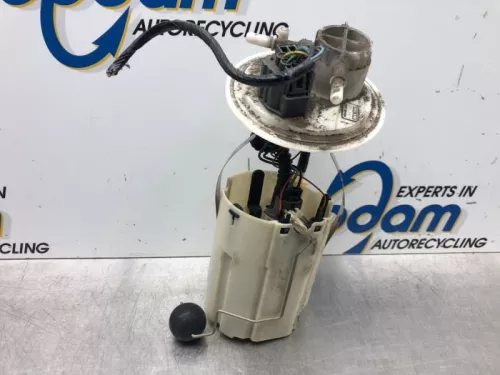 Benzinepomp-7609724