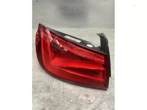 Achterlicht links-8281140