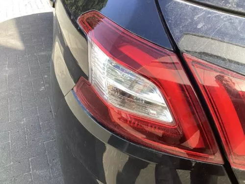 Achterlicht links-8311974