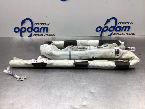 Airbag hemel links-7613982 (19012343)
