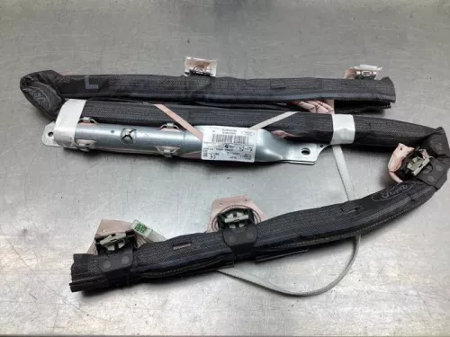 Airbag hemel links-7991147 (18984242)