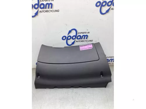 Dashboardkastje-8343596