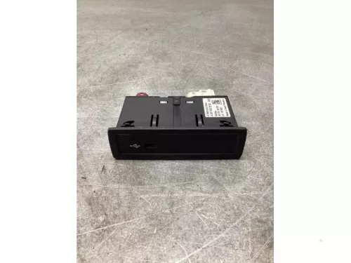 AUX/USB aansluiting-8227175
