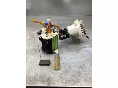Benzinepomp-8147424