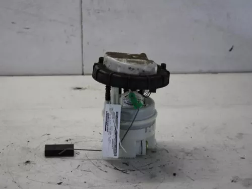 Benzinepomp-7881077