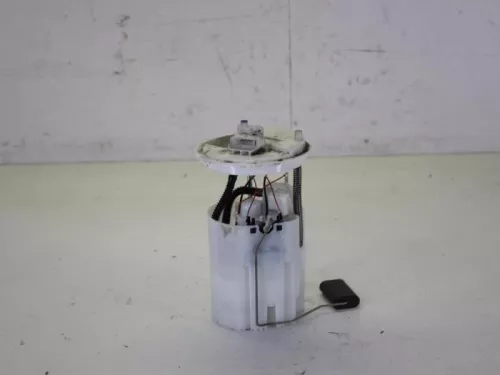 Benzinepomp-7883930