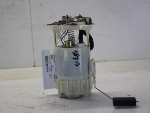 Benzinepomp-7880791
