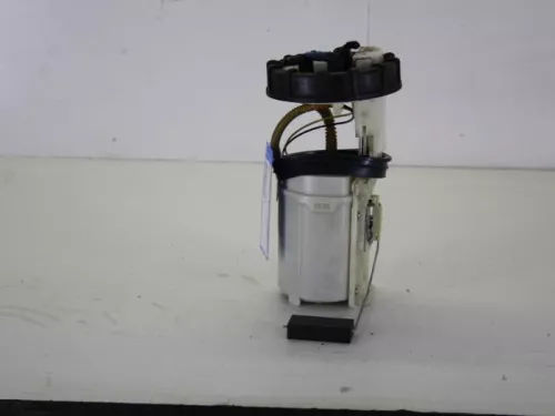 Benzinepomp-7885357
