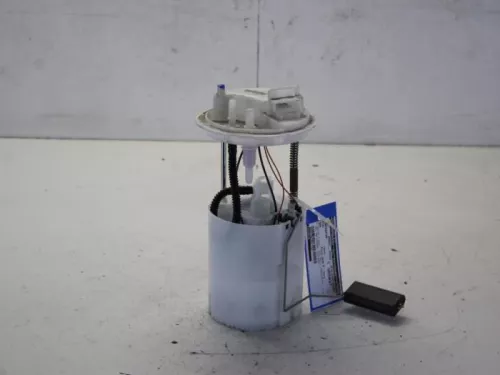 Benzinepomp-7882028