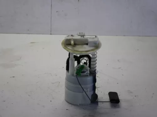 Benzinepomp-7886957