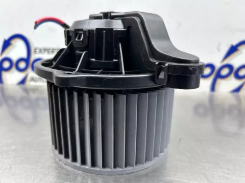 Kachel Ventilatiemotor-8260866