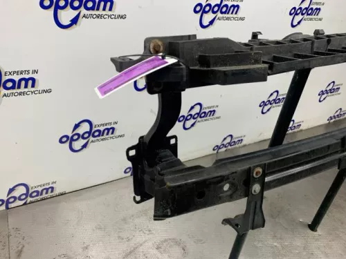 Bumperframe voor-8348299