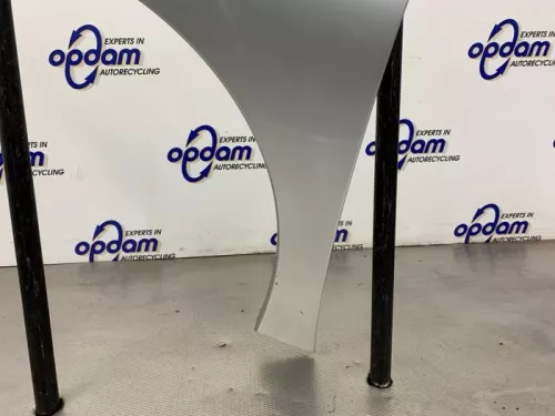 Scherm links-voor-8330351