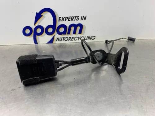 Veiligheidsgordel Insteek rechts-achter-8251101