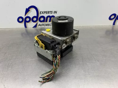 ABS Pomp-8377438