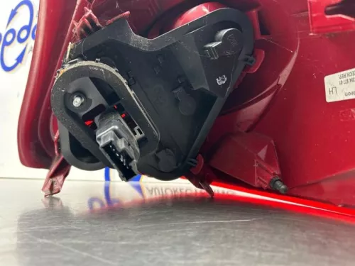 Achterlicht links-8373257