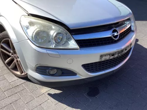 Voorbumper-8359496