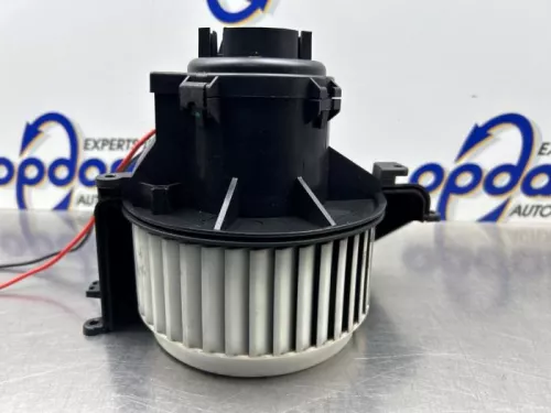 Kachel Ventilatiemotor-8371450