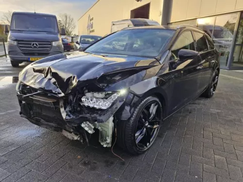 Draagarm onder links-voor-8271045