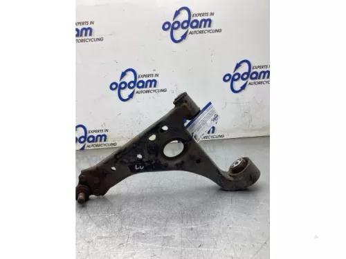 Draagarm onder links-voor-8345353