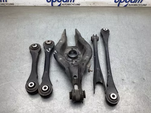 Draagarm links-achter-8044246