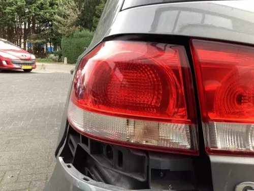 Achterlicht links-8402029