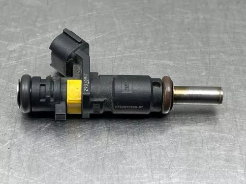 Injector (benzine injectie)-8136235