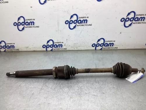 Aandrijfas rechts-voor-8323107