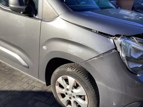 Scherm rechts-voor-8432096