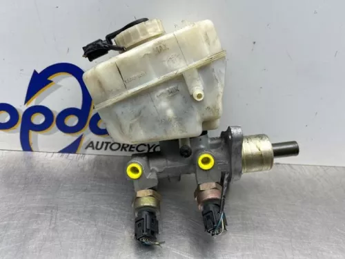 Hoofdremcilinder-8425483