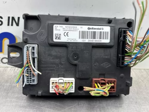 Computer Body Control-8430616